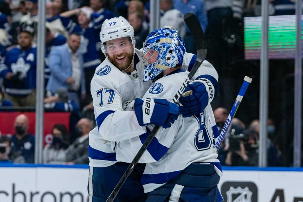 Toronto Maple Leafs repeat history— Andrew's initial game seven afterthoughts 42 Hedman hugging Vasilevskiy Lightning Twitter