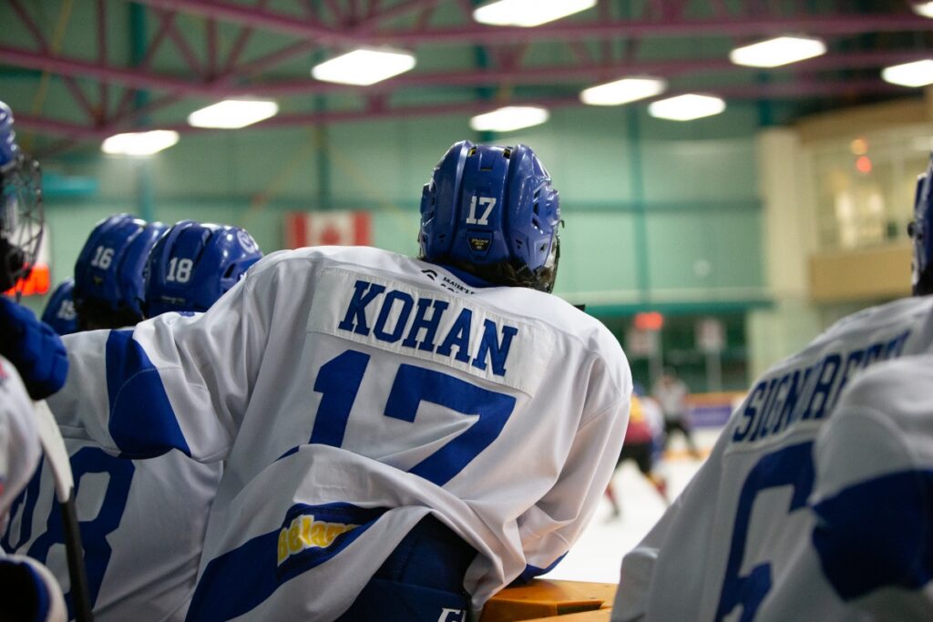 Cubs closing in on regular season title 43 Cubs' Kohan photographed on bench
