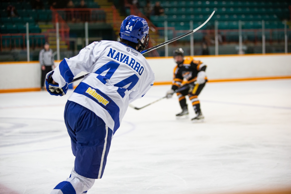 Cubs Navarro shoots puck