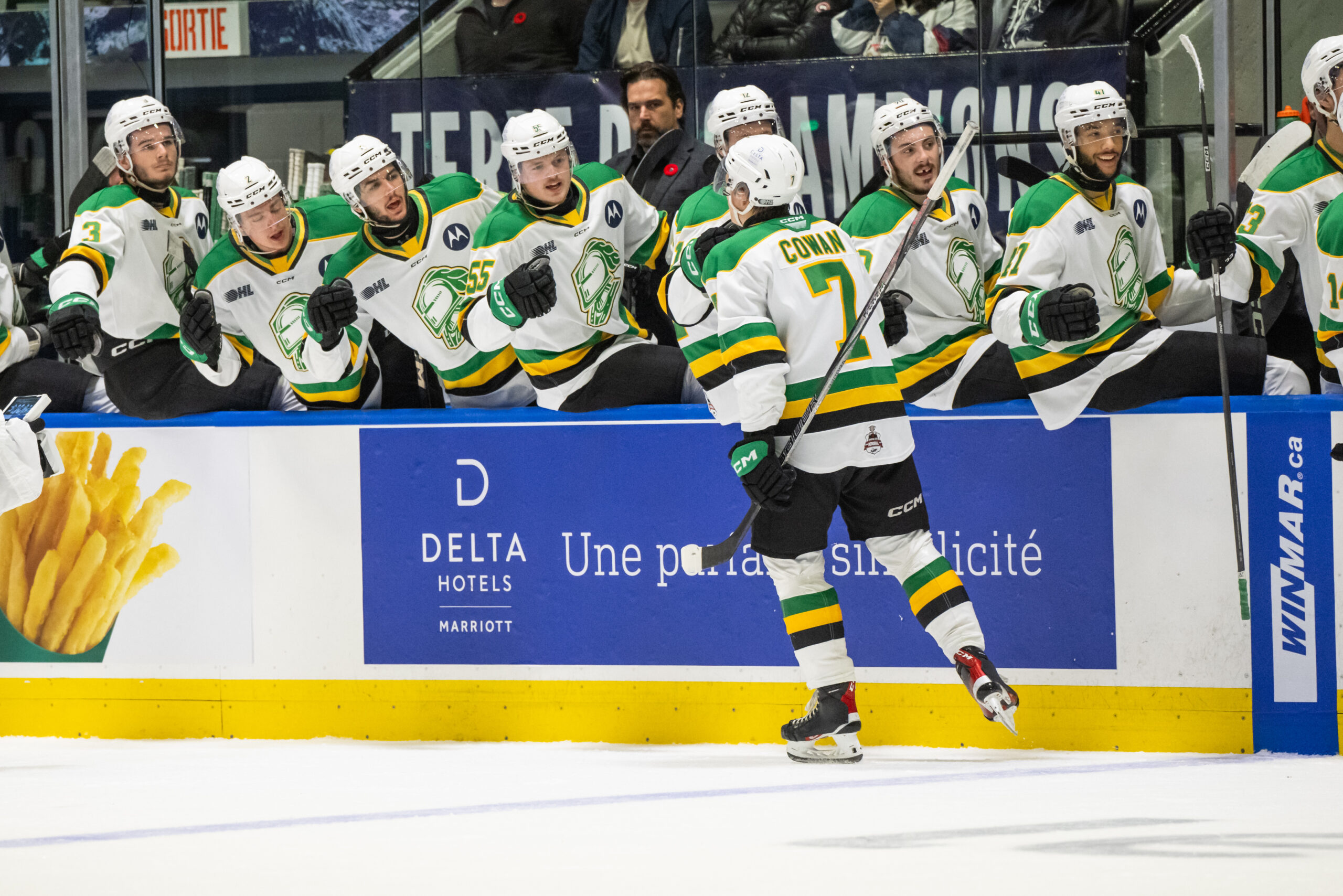 London Knights crowned Memorial Cup champions 43 London Knights forward Easton Cowen celebrates down the bench