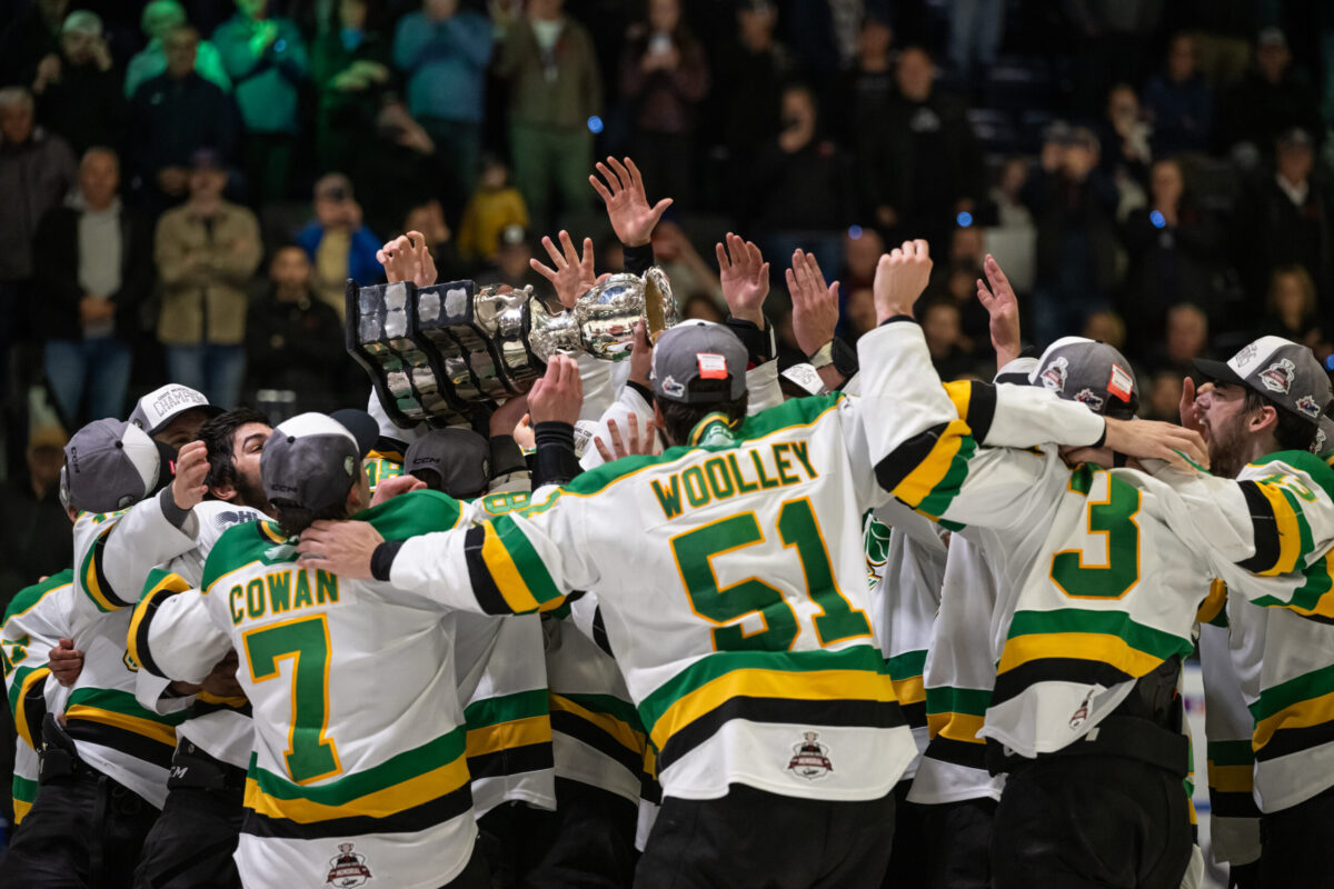London Knights celebrate win