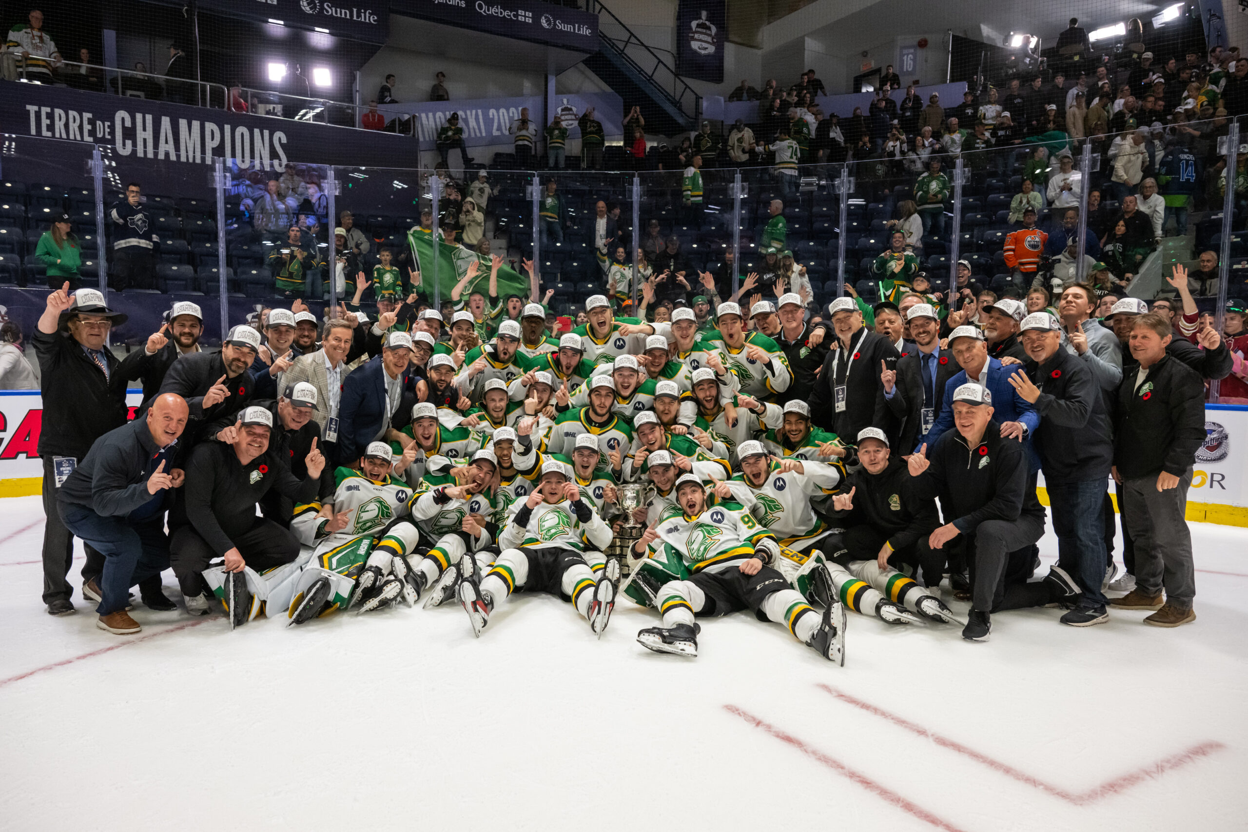 London Knights crowned Memorial Cup champions 42 London Knights team photo after winning 2025 Memorial Cup